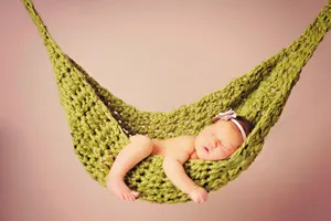 Cho trẻ ngủ võng có hại không?