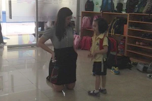 Khi thầy cô quỳ trước học trò... 