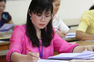 Làm sao chấm chính xác 1 triệu bài thi văn? 