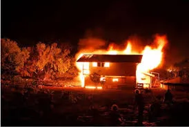 Bức xúc vì chia tiền ít, đốt nhà chủ thuyền cá