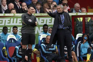 Mourinho thán phục bàn thắng của Fabregas