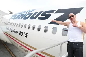 Boeing ra mắt chiếc máy bay dành riêng cho "Fast&Furious 7"