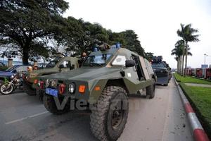 Cận cảnh dàn xe chống bạo động hiện đại của Công an Hà Nội