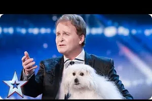 Chú chó biết nói làm "rúng động" thế giới