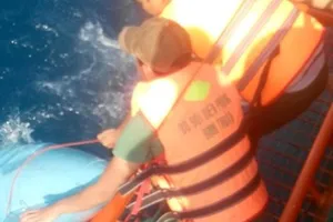 Vụ máy bay Su 22 rơi: Đã vớt được một số mảnh vỡ nhỏ