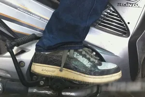 Kỹ năng phanh xe máy khẩn cấp