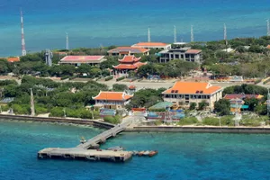 Ngắm toàn cảnh đảo Trường Sa lớn từ thủy phi cơ