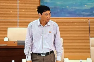 Tranh chấp đất trên mặt trăng, toà xử thế nào?