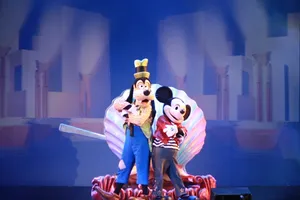 Chuột Mickey và nhiều nhân vật hoạt hình khác gây 'sốt' ở TP.HCM