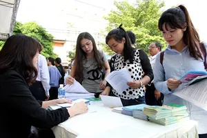 Clip hàng ngàn người tham dự Ngày hội pháp luật 2015