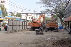 TP.HCM: Nhiều rào chắn được… 'sống' qua tết