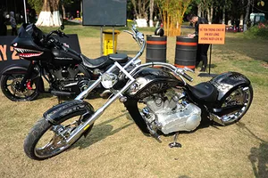 Chùm ảnh: Dàn mô tô khủng hội tụ tại Hà Nội