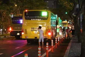 Dời trạm xe buýt Bến Thành qua đường Hàm Nghi