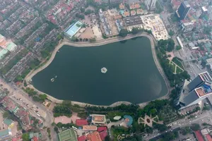 Clip: Hồ Thành Công Hà Nội nhìn từ trên cao