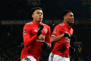 Lingard, Lukaku ghi bàn, MU 'đè bẹp' Derby County