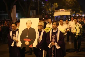 Trực tiếp lễ rước Đức Tổng Giám mục Phaolô Bùi Văn Đọc