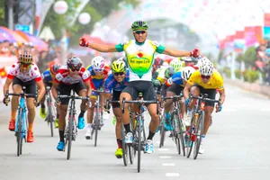 Nguyễn Thành Tâm về nhất chặng đua Đà Nẵng - Quảng Ngãi