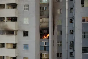 Người dân kể lại giây phút cháy chung cư Fodacon