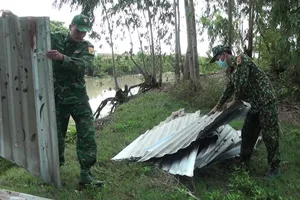 9 căn nhà bị mưa dông lốc làm tốc mái 