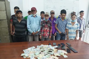 12 đối tượng tại cơ quan chức năng