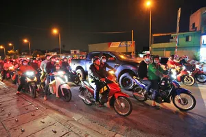 Người dân miền Tây ùn ùn kéo về quê nghỉ lễ 2-9 