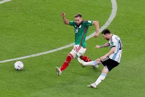 Xem khoảnh khắc thiên tài Messi ghi bàn vào lưới Mexico