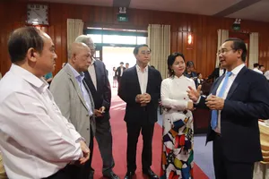 Lãnh đạo tỉnh Long An gặp gỡ các Cơ quan ngoại giao, Hiệp hội, Doanh nghiệp