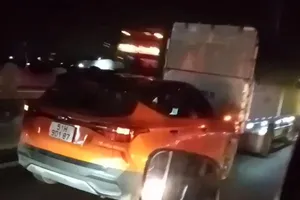 Va chạm liên hoàn giữa 4 ô tô, cao tốc TP.HCM - Trung Lương, khiến giao thông ùn ứ