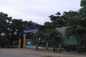 Trường tiểu học Huỳnh Văn Tạo