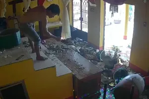 Nam thanh niên nghi “ngáo đá” vào chùa đập phá tài sản