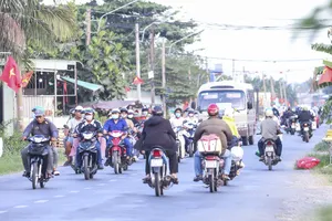 Người dân miền Tây trở lại TP.HCM sau chuỗi ngày nghỉ lễ 30-4 và 1-5