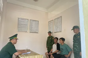 Biên Phòng Long An bắt 2 người xuất cảnh trái phép sang Campuchia để làm việc nhẹ lương cao
