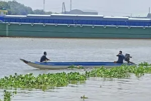 Thi thể người đàn ông dưới sông Vàm Cỏ Đông