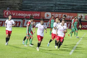 Anh Đức có trận thắng thứ 2 liên tiếp trên sân nhà trong vai trò HLV trưởng