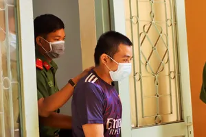 Hoãn phiên tòa xét xử vụ “người tình của mẹ đánh tử vong bé trai 18 tháng”