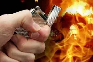 Đi đòi nợ, một phụ nữ bị con nợ đổ xăng châm lửa đốt bỏng người