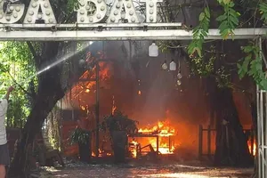 Long An: Cháy lớn ở quán lẩu gà
