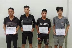 4 thanh niên đang “ phê” ma túy tại nhà trọ thì bị công an bắt quả tang