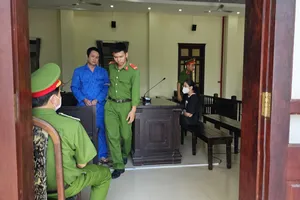 Chém "vợ hờ" vì bị ghen tuông vô cớ, lãnh 7 năm tù