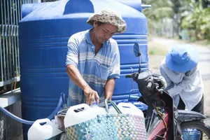 Gần 200 hộ dân ở Long An thiếu nước sinh hoạt vì chờ cấp phép