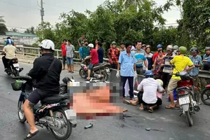 Va chạm với xe tải, người đàn ông đi SH tử vong tại chỗ