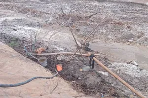 Long An: Sửa mô tơ, một người bị điện giật tử vong