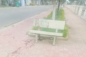 Mâu thuẫn trước quán karaoke một người ở Long An bị đâm tử vong