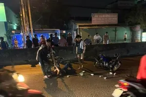 Hai xe máy va chạm trên quốc lộ 1 đoạn qua huyện Bến Lức, tỉnh Long An, khiến một người đàn ông tử vong.