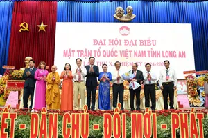 Bà Nguyễn Thị Thu Trinh đắc cử chức Chủ tịch UBMTTQ Việt Nam tỉnh Long An