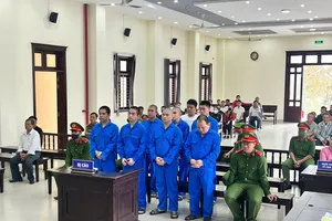 Nhóm thanh niên chặn ô tô, chém người trên Quốc lộ 1 lãnh án trên 50 năm tù