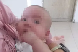 Tìm thân nhân bé trai nghi bị bỏ rơi ở cổng Bến xe Long An