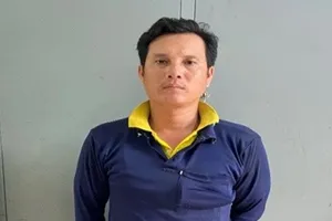Bị khởi tố người đàn ông ở Long An dùng công cụ kích điện bắt cá