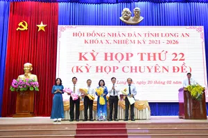 18 cơ quan chuyên môn thuộc UBND tỉnh Long An còn 15 cơ quan