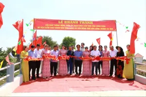 Khánh thành cầu ông Văn Công Bon ở xã miền hạ của tỉnh Long An